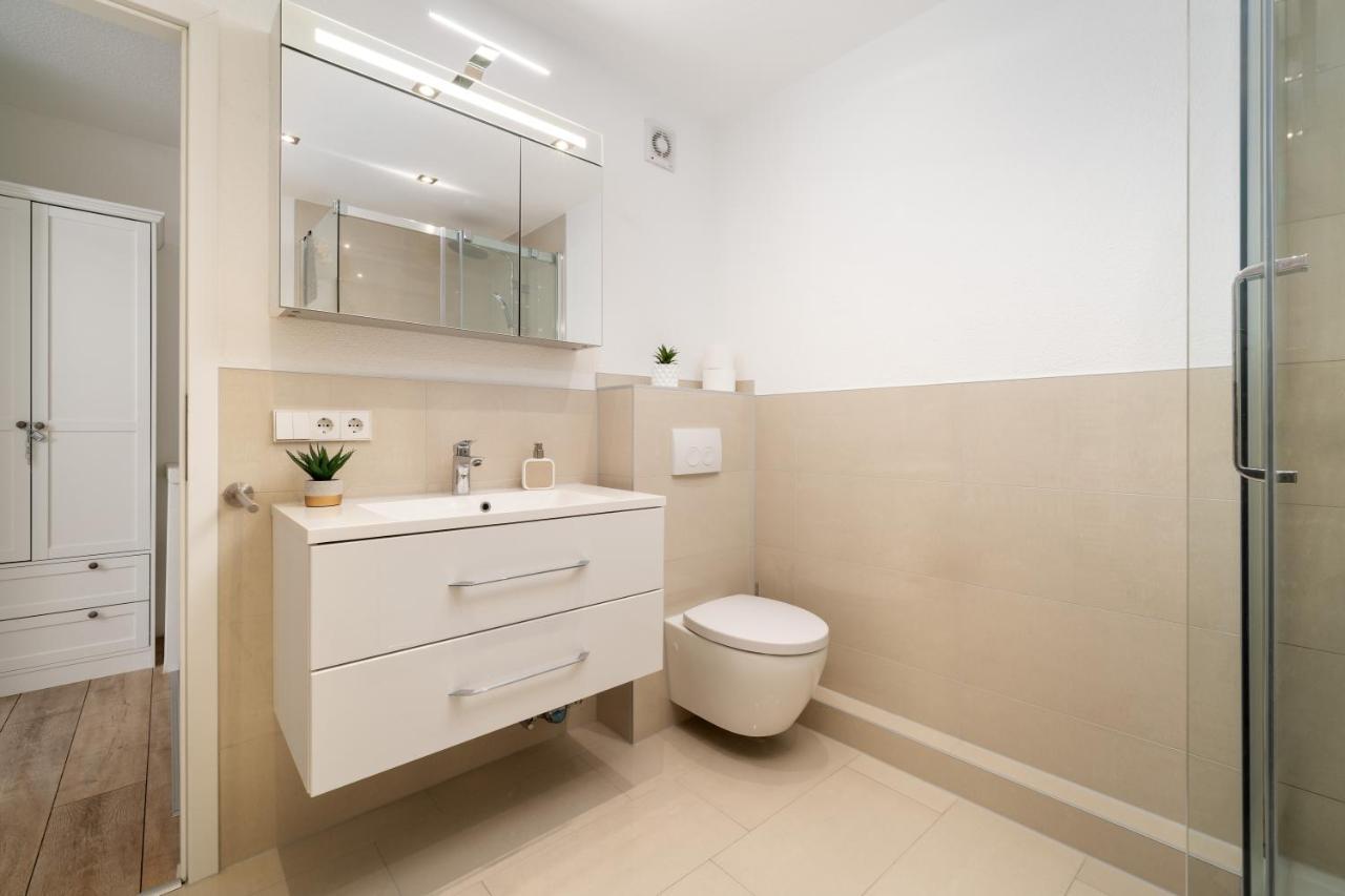 Unique Zentral Gelegene 2 Zimmer Maisonettewohnung Inkl Tiefgaragenplatz Villingen-Schwenningen Luaran gambar